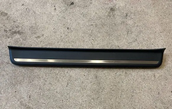 KIA EV6 Front sill trim cover 85883CV500