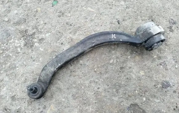 Volkswagen PASSAT B5.5 Front lower control arm/wishbone