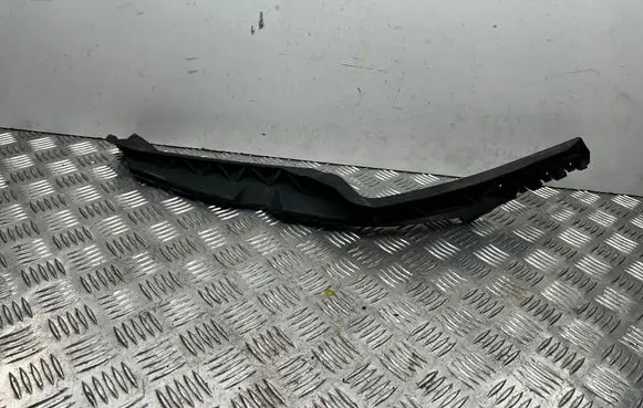 Skoda Octavia Mk2 (1Z) Front bumper mounting bracket 1Z0807184D