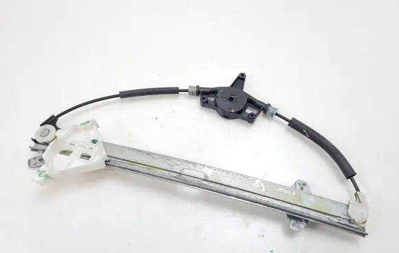 Mazda 3 II Front window lifting mechanism without motor