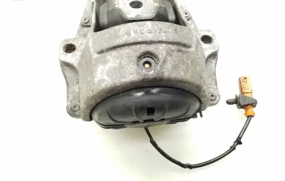 Audi A5 8T 8F Engine mount bracket 8R0199381