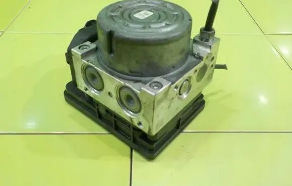 Mazda 3 II ABS Pump BHR1437A0A