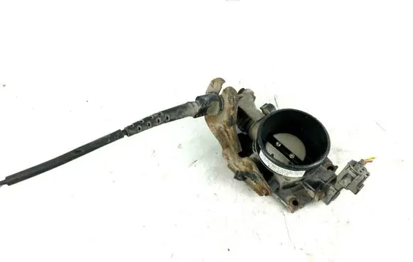 Ford Focus Throttle valve XS4UBG XS4UBG000228B3