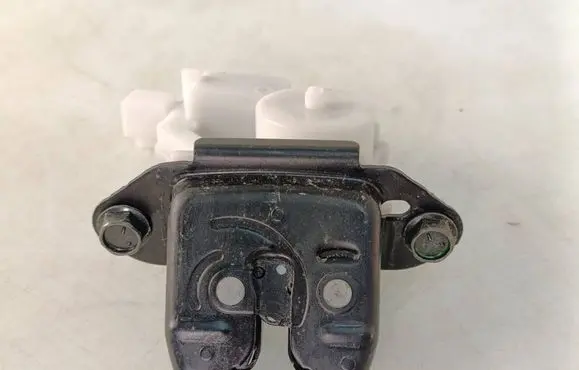 Tailgate/trunk/boot lock/catch/latch