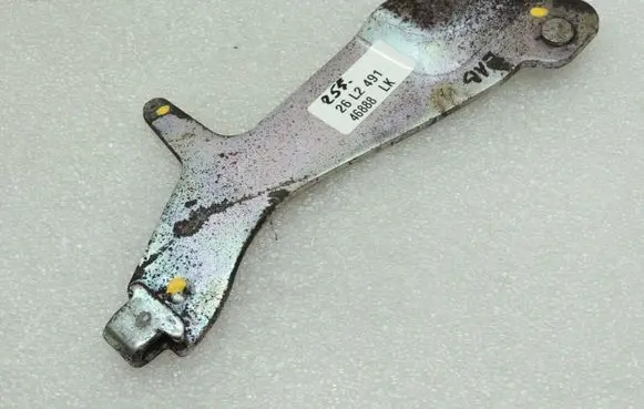 Nissan Navara D40 Other handbrake/parking brake parts 44040EB70A