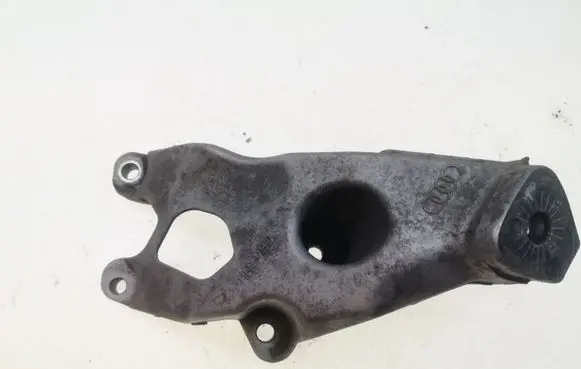 Audi A4 S4 B8 8K Engine mounting bracket 8K0199307BP