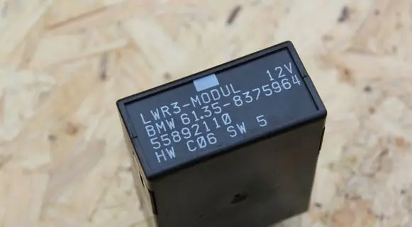 BMW 7 E38 Light module LCM 61358375964