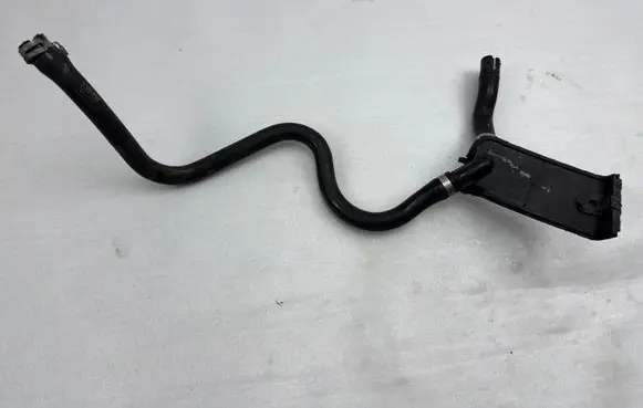 Volvo XC90 Engine coolant pipe/hose 31493273