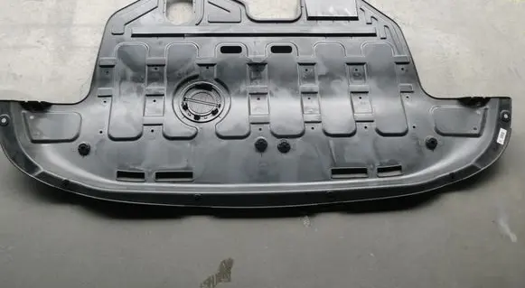 Hyundai Sonata Engine splash shield/under tray 291102S000