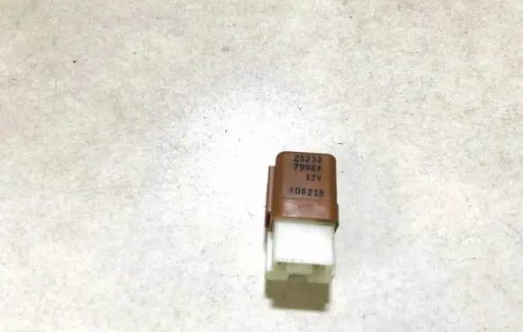 Nissan X-Trail T30 Other relay 2523079964