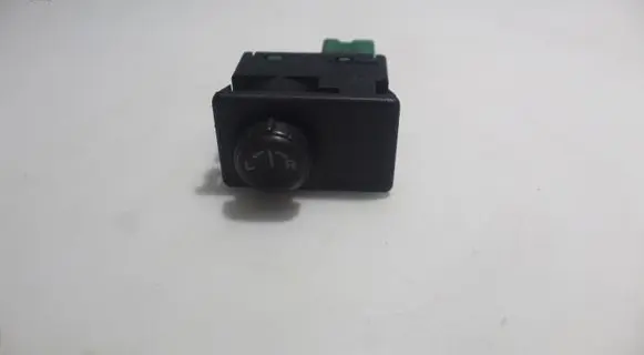 Wing mirror switch