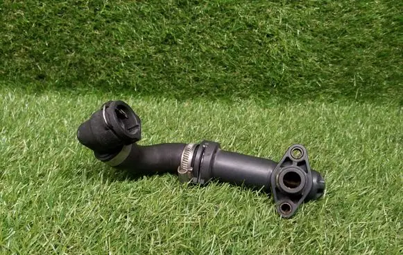 BMW 5 E60 E61 Engine coolant pipe/hose 7792622 11537792622 8375796