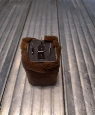Citroen C6 Other relay 9654594980 PA66GF30