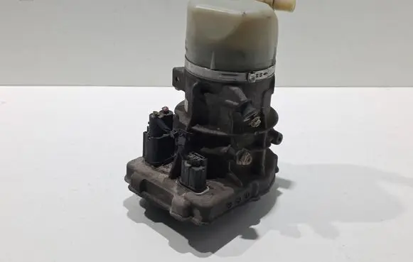 Volvo V60 Power steering pump 31329145