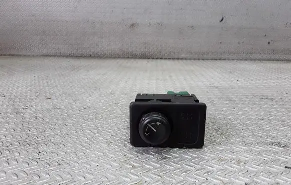 Nissan Primera Wing mirror switch
