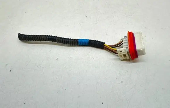 Volkswagen New Beetle Headlight/headlamp wiring loom/harness 