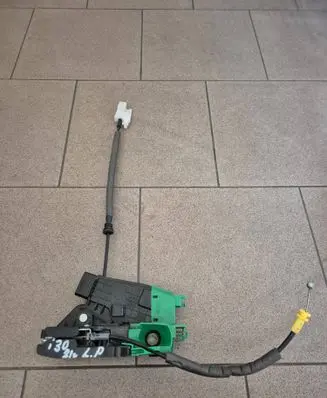 KIA Ceed Front door lock 81310G3040