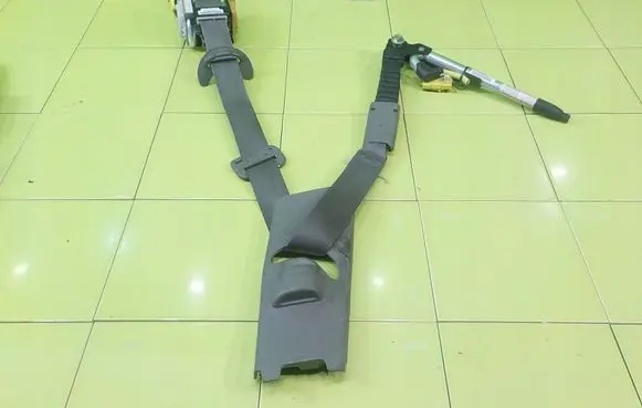 Honda Civic Front seatbelt NAPINACZEM BEZPIECZENSTWA
