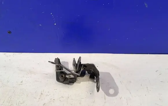 Jaguar XE Fender mounting bracket GX7316A142AA