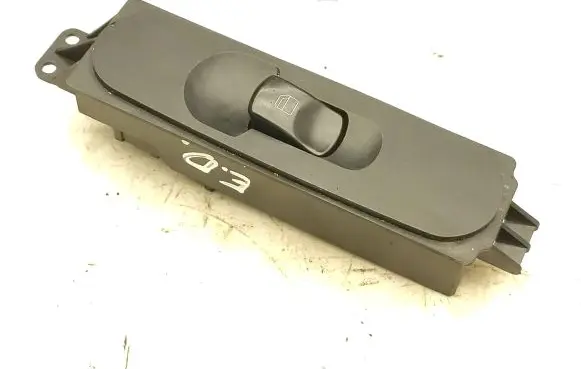 Mercedes-Benz Sprinter W906 Electric window control switch A9065451913 Q04ZGS002 4421825