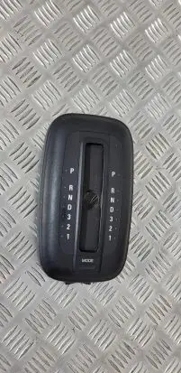 Land Rover Discovery Gear shifter surround trim plastic