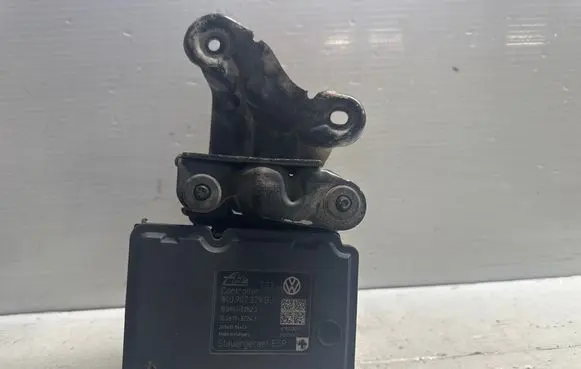 Audi A3 S3 A3 Sportback 8P ABS Pump 1K0907379BJ 10061937241 10096103523