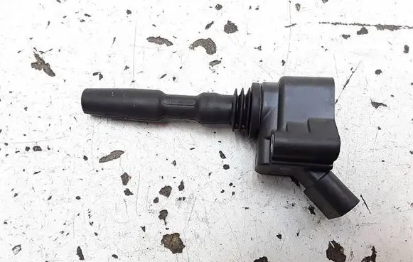 Seat Arona High voltage ignition coil 04E905110M