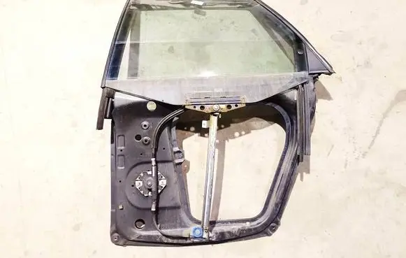 Audi 100 200 5000 C3 Rear door window/glass frame 