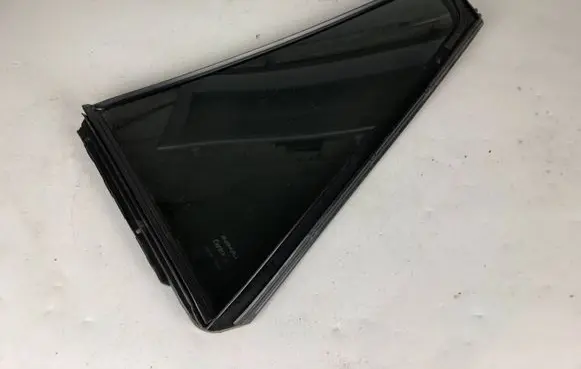Subaru Outback Rear vent window glass 