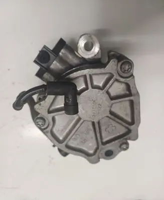Ford Connect Vacuum pump 9804021880