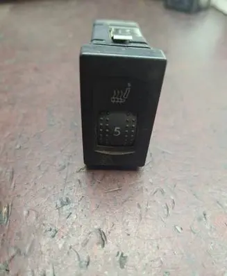 Volkswagen PASSAT B5 Seat heating switch 3B0963563C