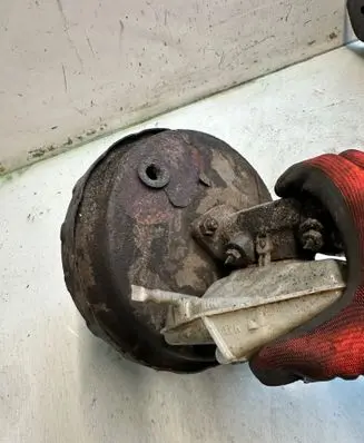 Volkswagen Transporter - Caravelle T4 Brake booster 335