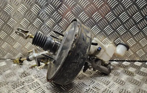 Toyota Corolla E120 E130 Brake booster 87402205