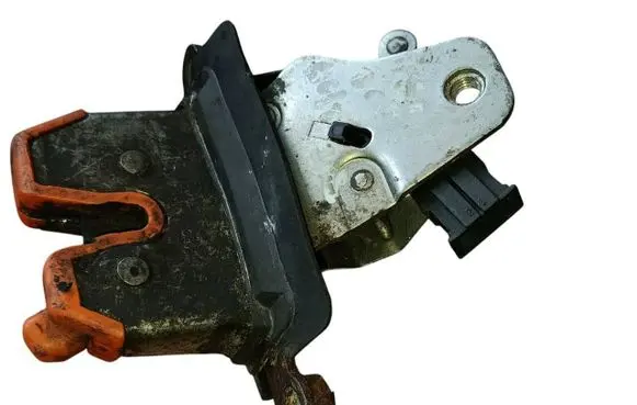 Skoda Octavia Mk1 (1U) Tailgate/trunk/boot lock/catch/latch 1U6827501G