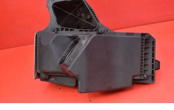 Audi Q5 SQ5 8R Air filter box 8K0133835BL