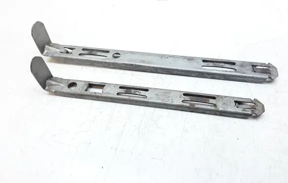 Volvo XC90 Headlight/headlamp mounting bracket 8637182 8637181