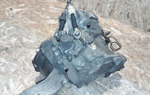 Manual 6 speed gearbox