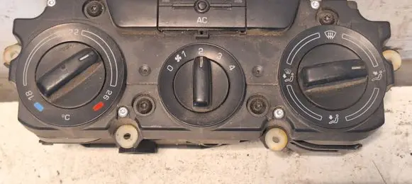Skoda Octavia Mk2 (1Z) Climate control unit 74358120 291107 05S01A2