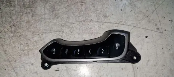 Hyundai Santa Fe Steering wheel buttons/switches 200008507