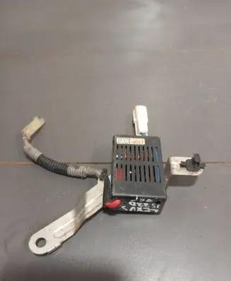 Lexus IS 220D-250-350 Aerial antenna amplifier 05370