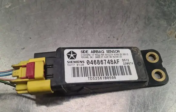 Chrysler Sebring (ST-22 - JR) Airbag deployment crash/impact sensor 04686748AF 5WY70120