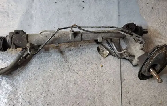 Ford C-MAX I Steering rack 3M513A500AR 4M513K514CC