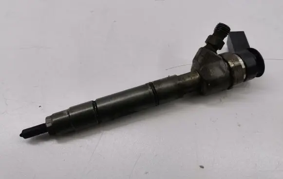Mercedes-Benz B W245 Fuel injector A6400700787 6ZZ281