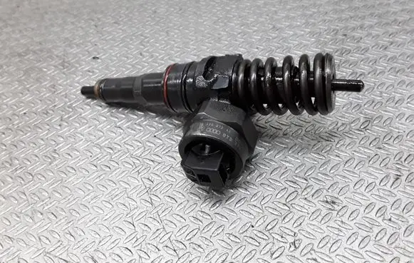 Ford Galaxy Fuel injector 038130073AC