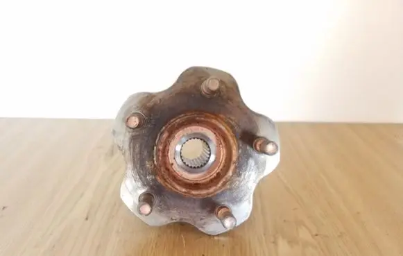 Nissan Qashqai Rear wheel hub