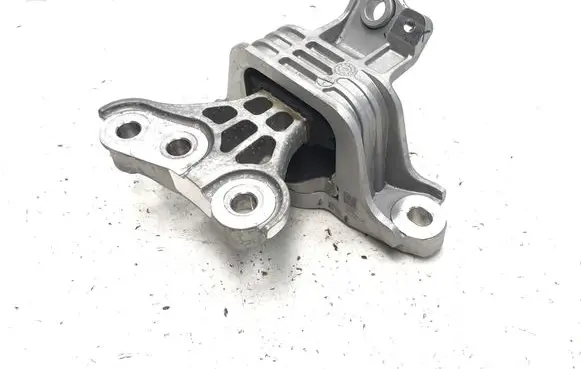 Chery C9/9 Gearbox mounting bracket 206000639AA