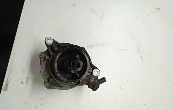 BMW X3 E83 Vacuum pump