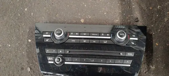 BMW X5 F15 Climate control unit 6831942
