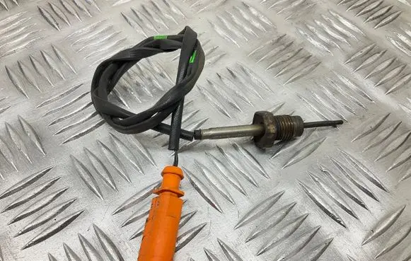 Seat Leon (5F) Exhaust gas temperature sensor 04L906088AD