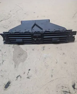 BMW 3 E90 E91 Dash center air vent grill 6924082 9240SA 14482110